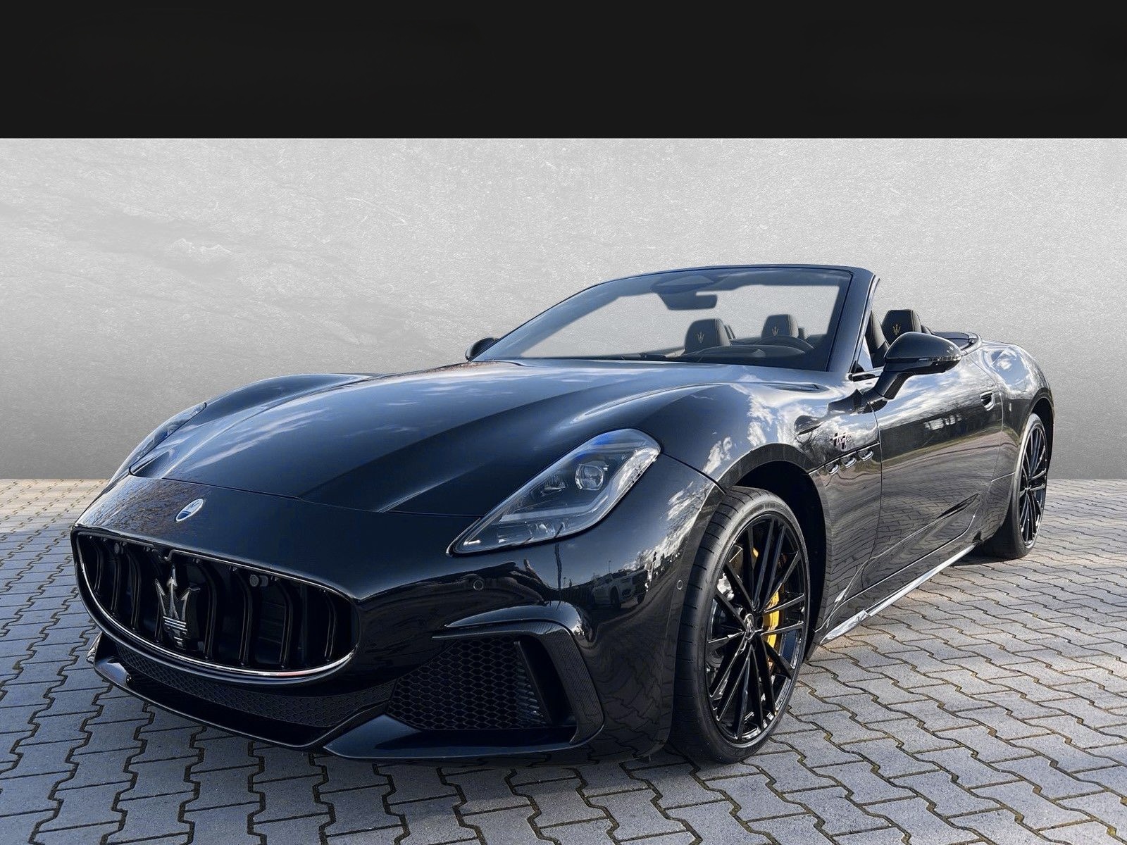 Maserati GranCabrio Trofeo V6